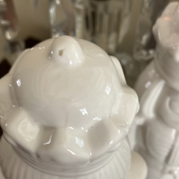 PAIR Winter White Blanc Ceramic Nutcrackers Toy Soldiers - Picture 6 of 10